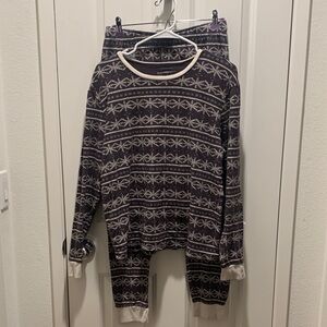 Burt's Bees Baby Black and Cream PJ Set EUC